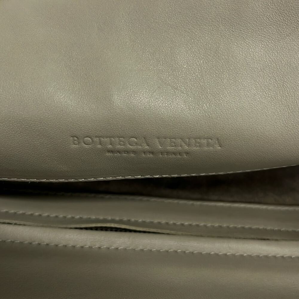 Bottega Veneta Intrecciato Shoulder Bag - Picture 9 of 10